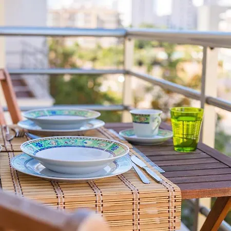 Two Bedroom Spacious Sleeps 6 Portimão