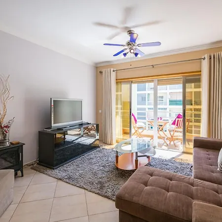 Two Bedroom Spacious Sleeps 6 Appartement