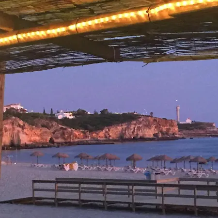 Apartamento Two Bedroom Spacious Sleeps 6 *